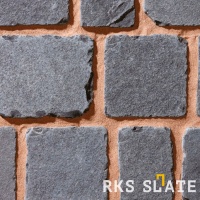 Состаренная брусчатка RKS Slate Templ Belgian Black Limestone 200х100 мм. Прочная тротуарная плитка и плитка для пола из натурального известняка. Лучшая цена на плитку из камня известняк